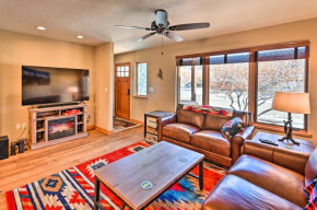7984 Pet-Friendly Townhome with Grill!
